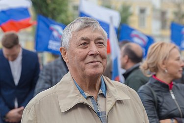 В Оренбурге прошел митинг-концерт #СвоихНеБросаем